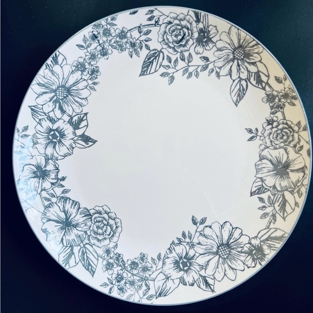 Pfaltzgraff Gabriela Gray Dinner Plate